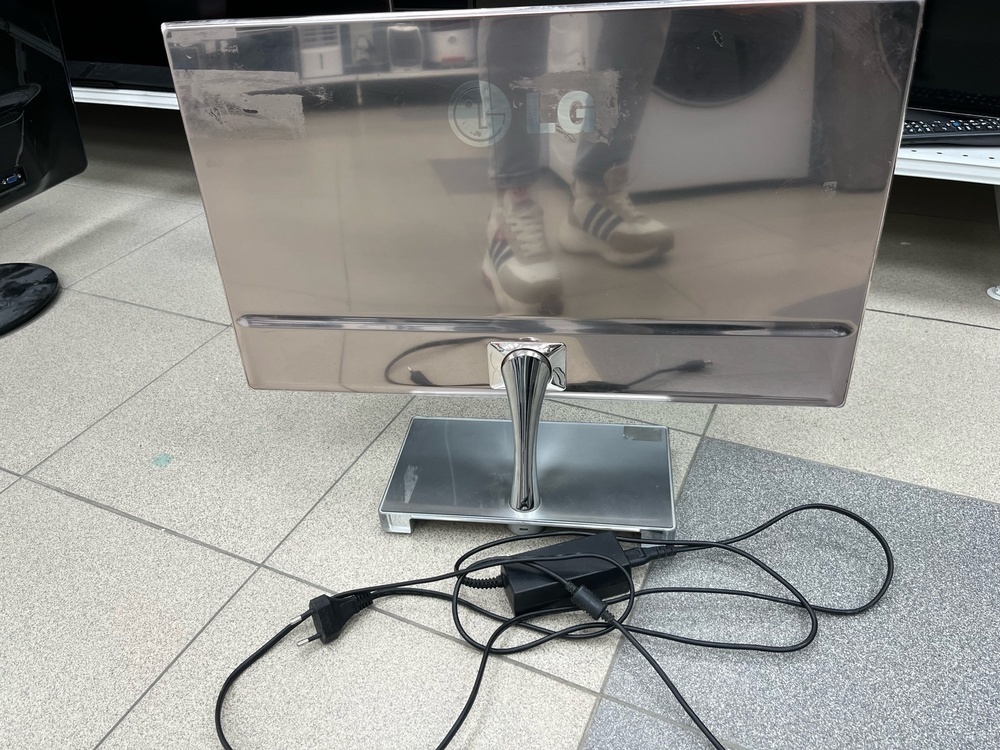 Монитор LG E2290V-SN