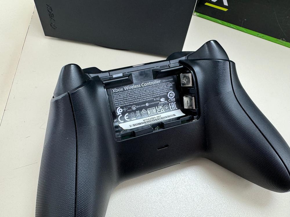 Игровая приставка Xbox Series X 1Tb