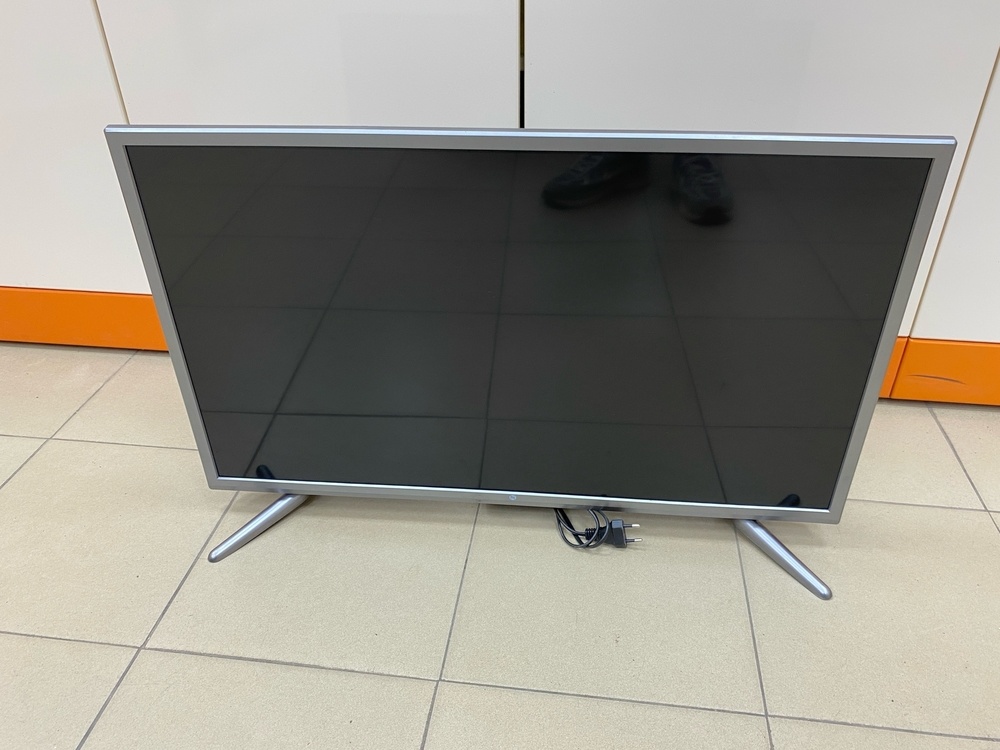 LED Телевизор HI 32HT101X