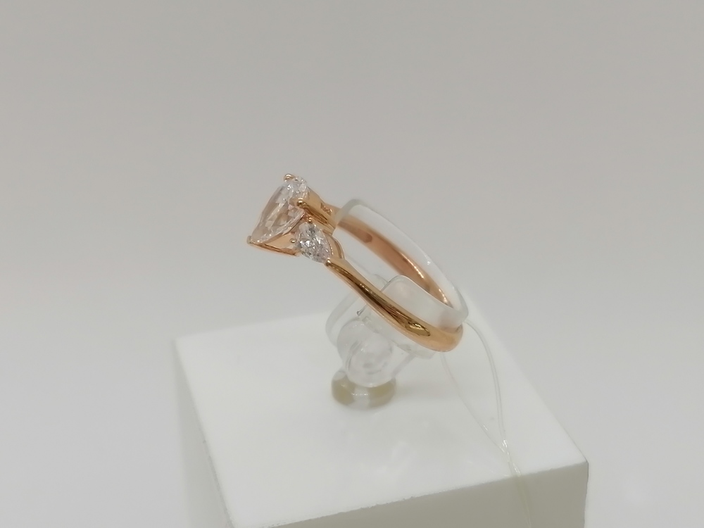 КОЛЬЦО С КАМНЯМИ (Au 585)