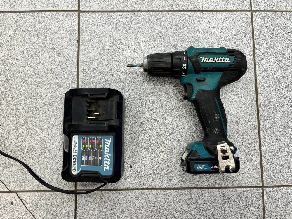 Шуруповерт Makita DF333D