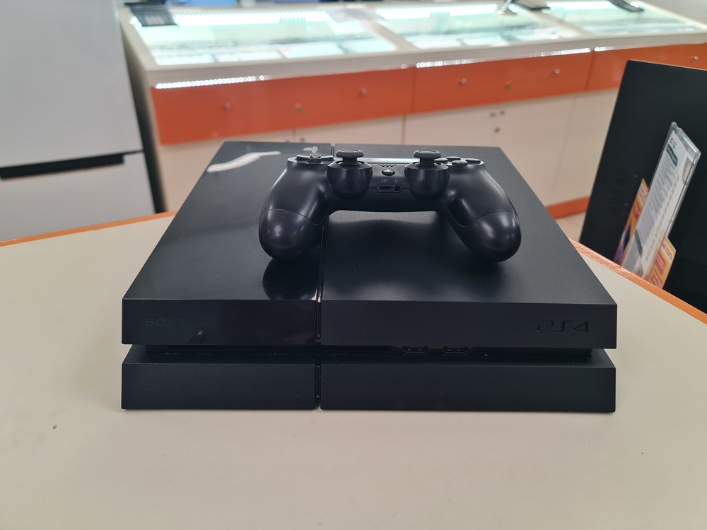 Игровая приставка PlayStation 4 FAT 500GB