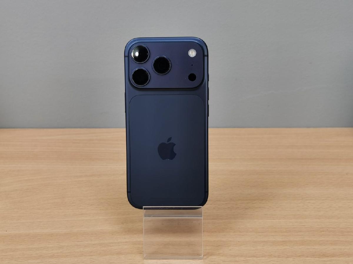 Смартфон Apple Iphone 17 Pro 256Gb