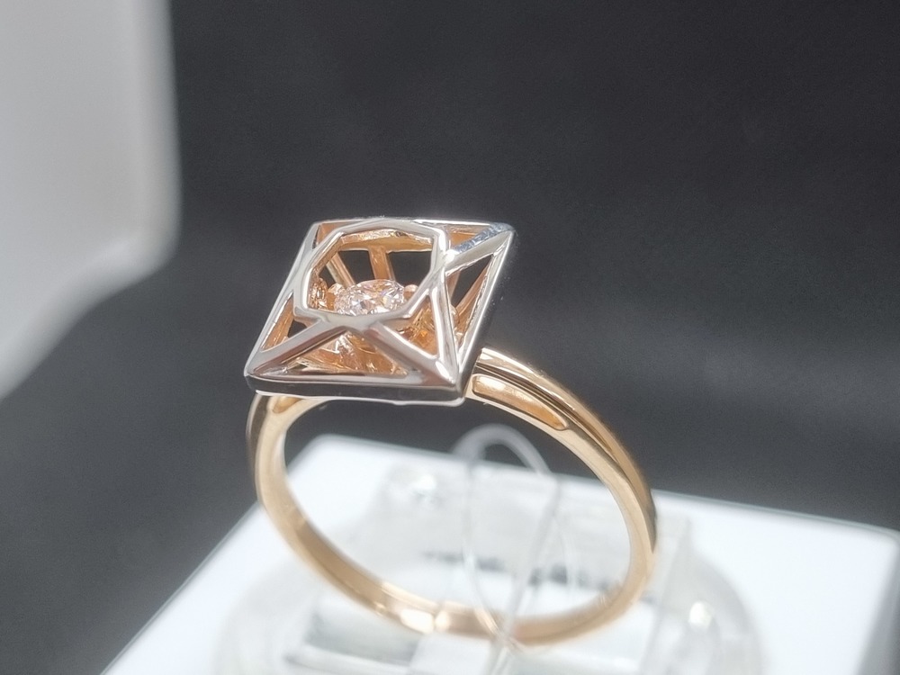 КОЛЬЦО С КАМНЯМИ (Au 585)