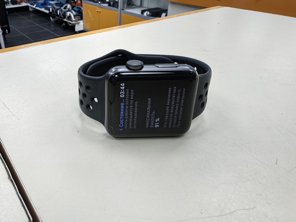Смарт-часы Apple Watch Series 3 42 мм