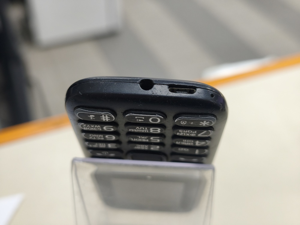 Мобильный телефон F+ F197