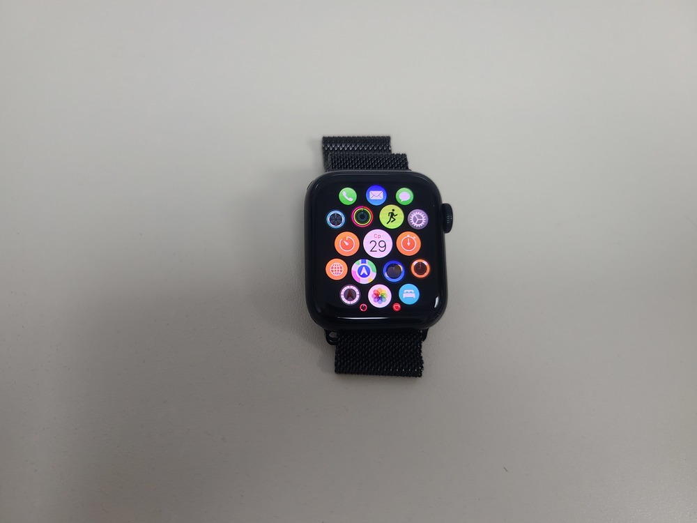 Смарт-часы Apple Watch SE 2022 40mm