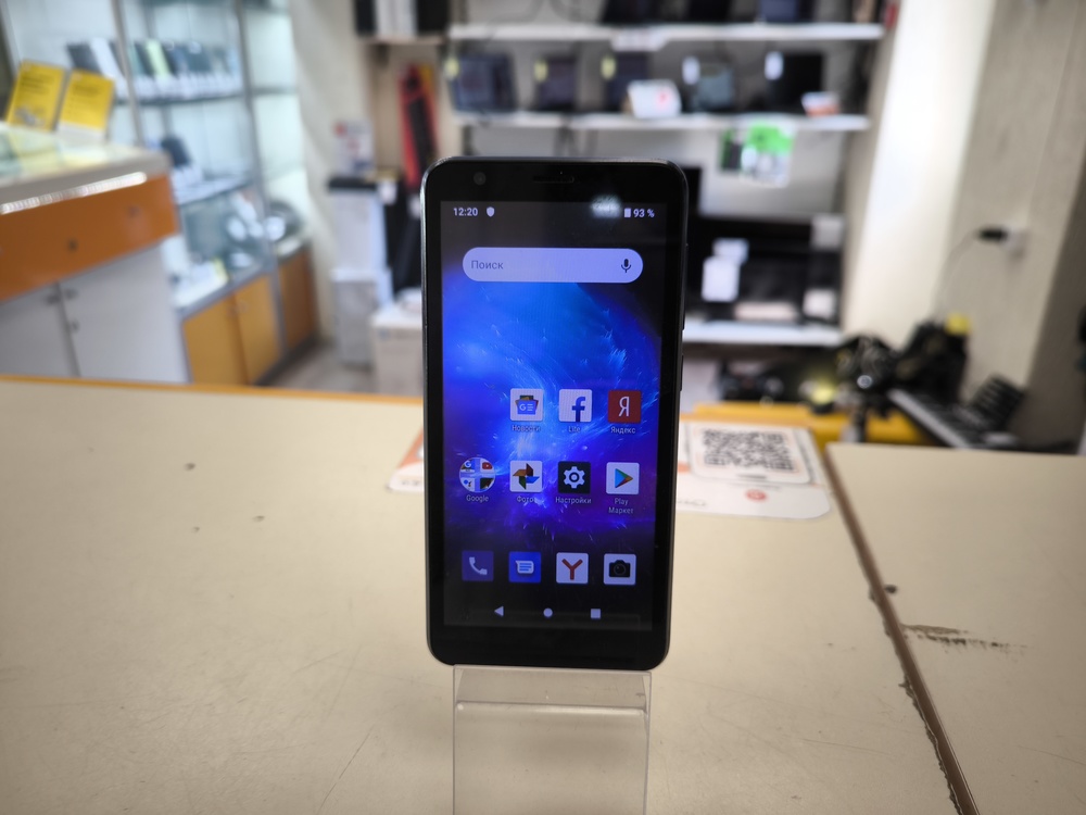 Смартфон ZTE Blade L8