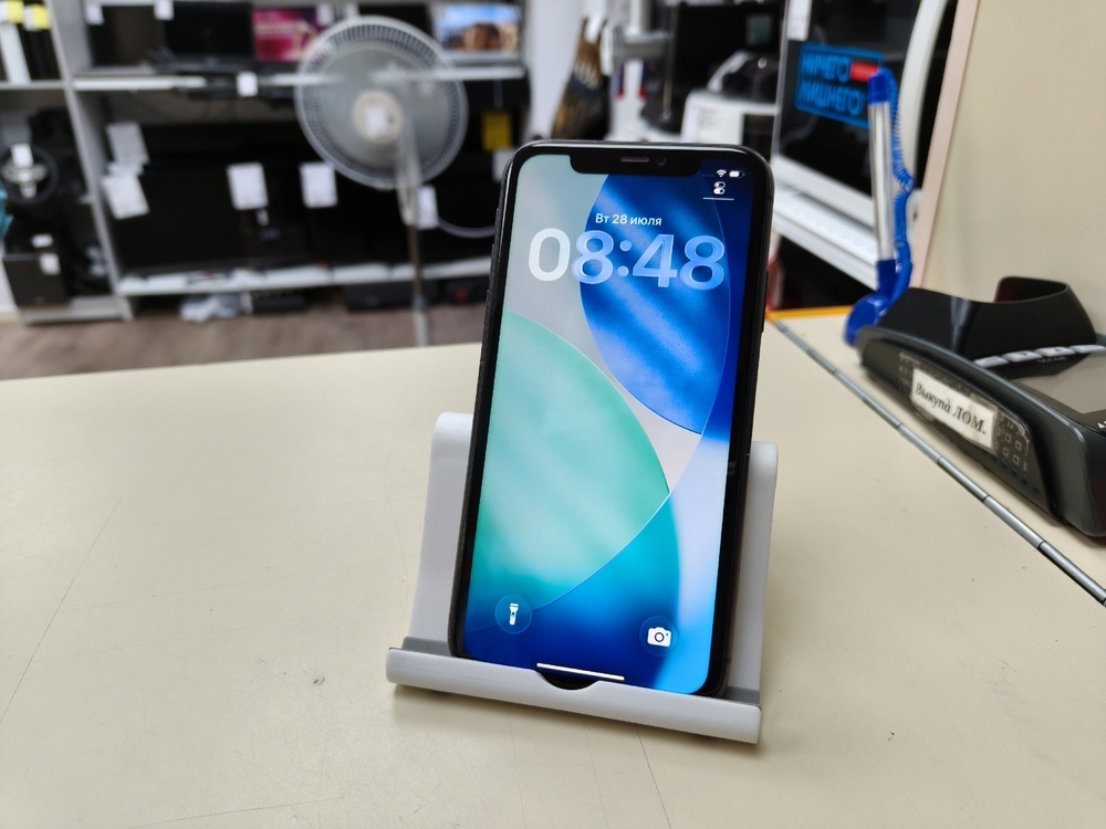 Смартфон Apple iPhone 11 64Gb