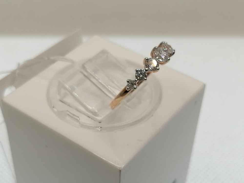 КОЛЬЦО С КАМНЯМИ (Au 585)