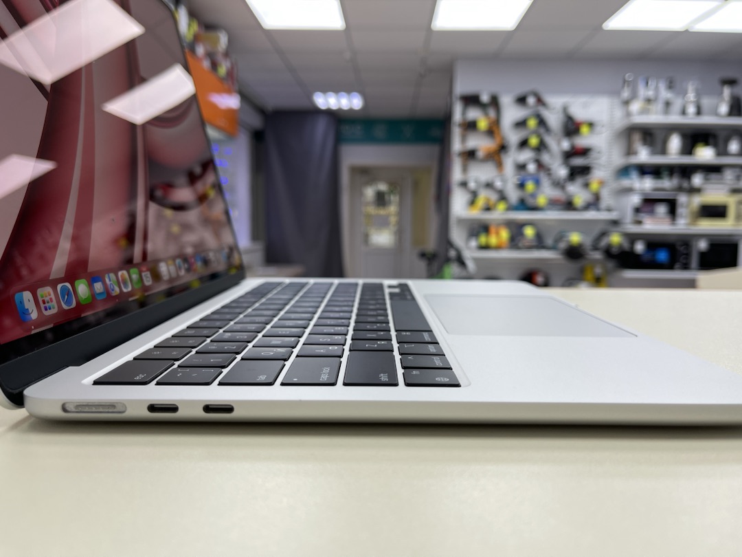 Ноутбук Apple Macbook Air M2 2022 8/512