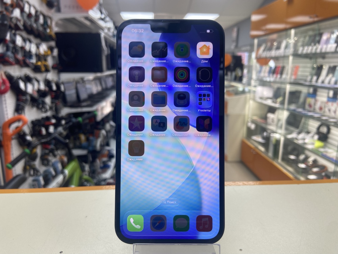 Смартфон Apple iPhone 13 128Gb