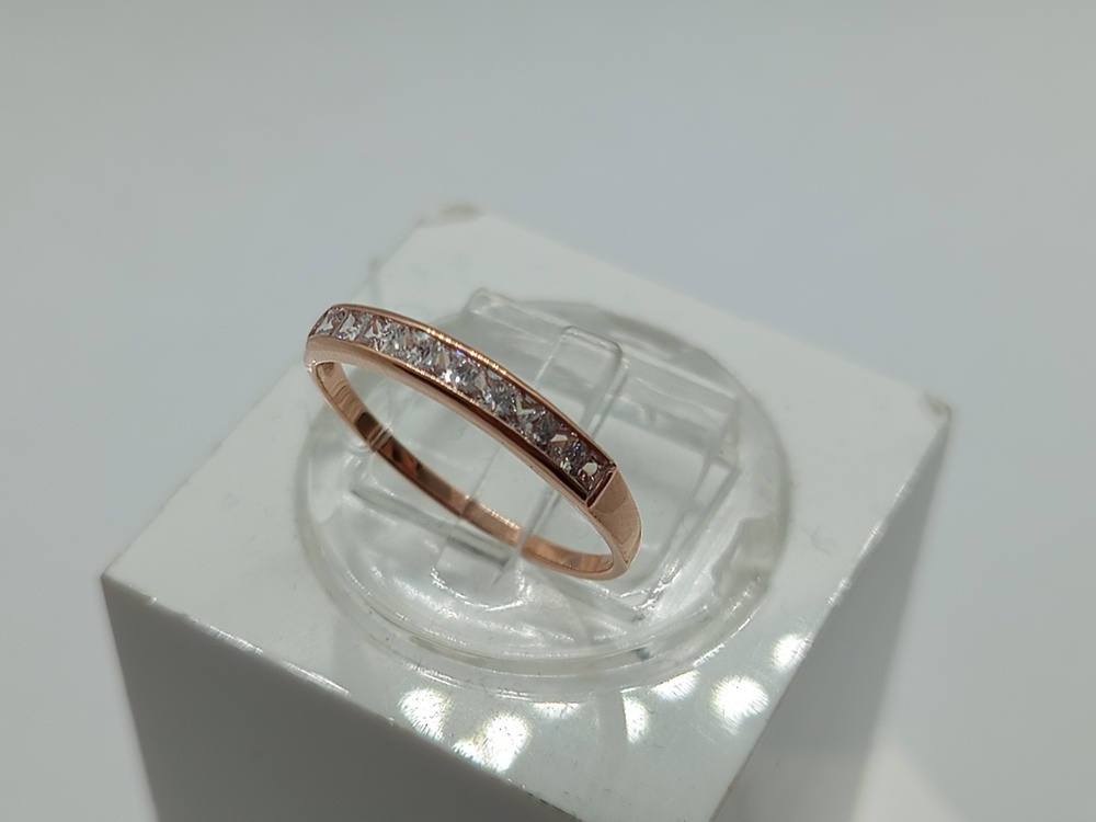 018436 КОЛЬЦО С КАМНЯМИ (Au 585)