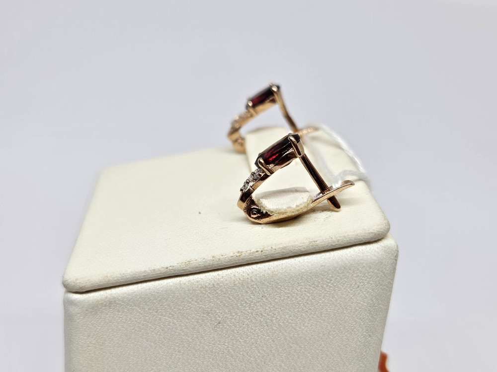 СКМИ375 СЕРЬГИ С КАМНЯМИ (Au 375)