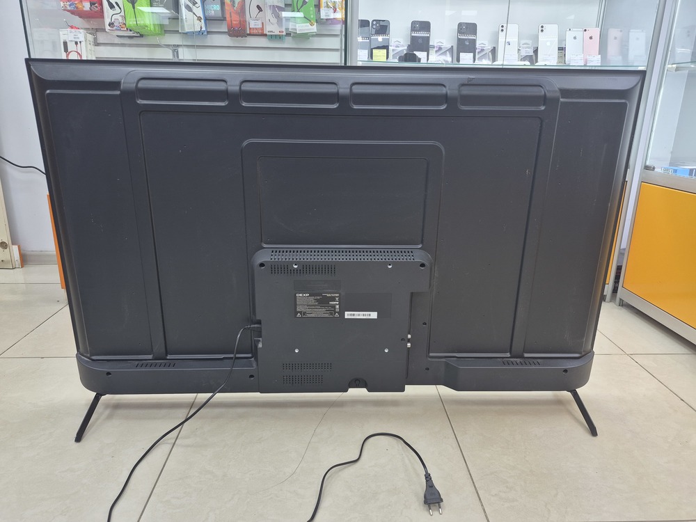 LED Телевизор Dexp 55UCY1
