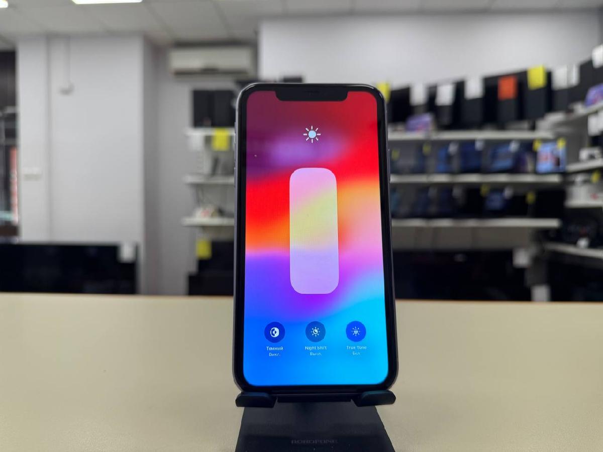 Смартфон Apple iPhone 11 64Gb