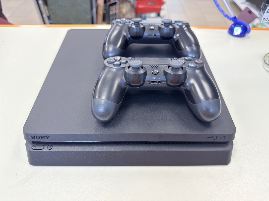 Игровая приставка PlayStation 4 Slim 500GB Игровая приставка PlayStation 4 Slim 500GB