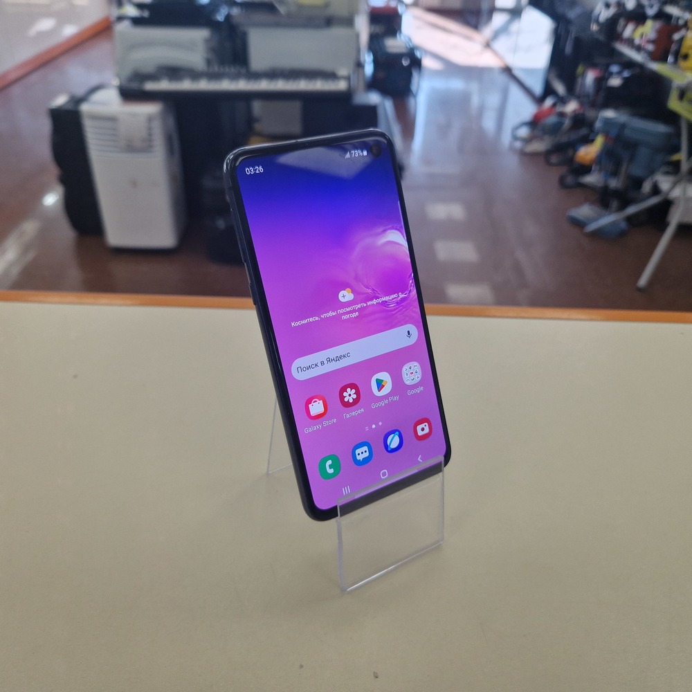 Смартфон Samsung Galaxy S10e 6/128