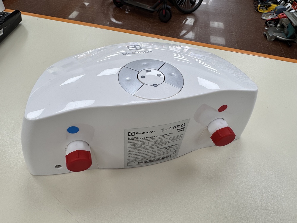 Водонагреватель Electrolux Smartfix 2.0