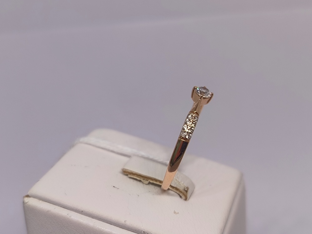 КОЛЬЦО С КАМНЯМИ (Au 585)