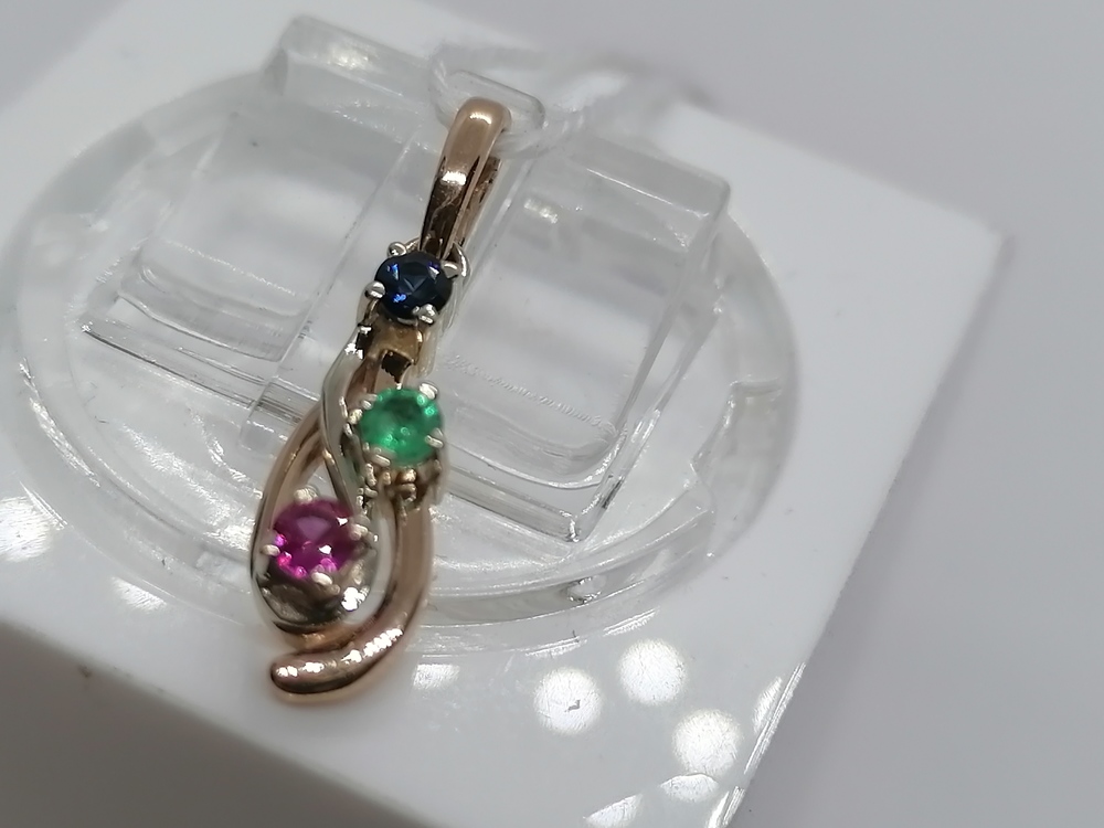 ПОДКМИ585 ПОДВЕСКА С КАМНЯМИ (Au 585)