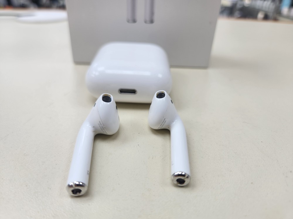 Наушники беспроводные Apple AirPods 2