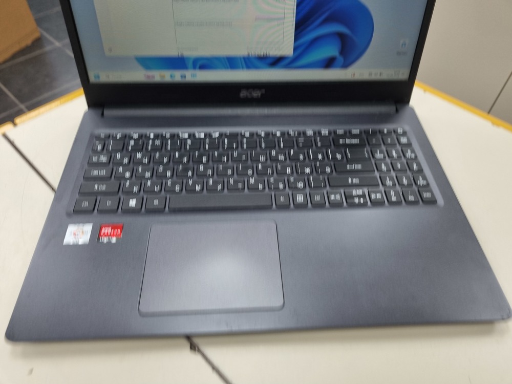 Ноутбук Acer; Athlon 3050U, Intel UHD Graphics, 4 Гб, 128 Гб, Нет