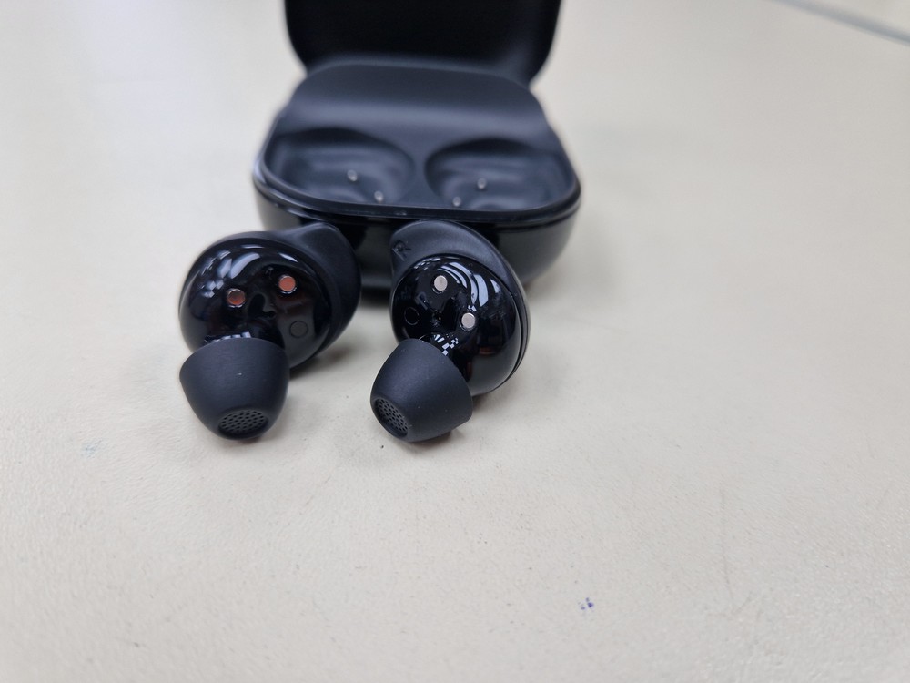 Наушники безпроводные SAMSUNG BUDS