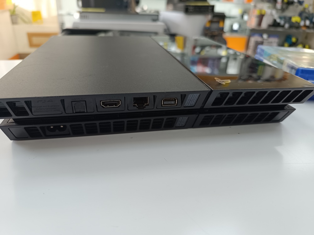 Игровая приставка PlayStation 4 FAT 500GB