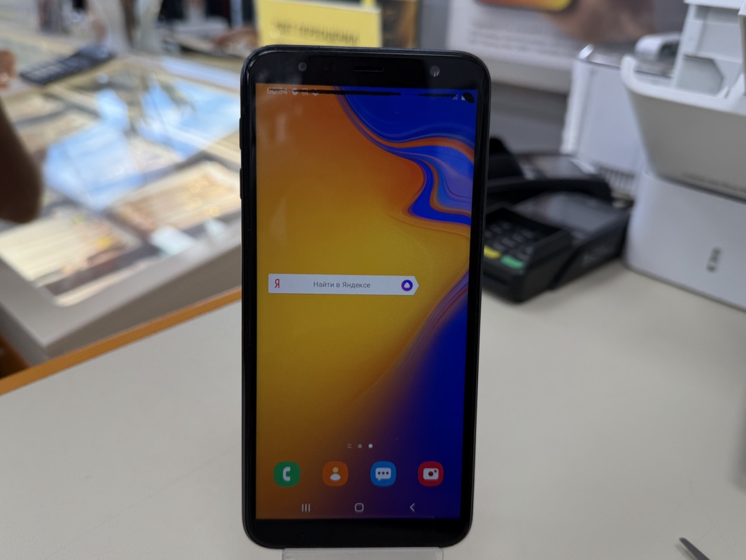 Смартфон Samsung Galaxy J6 (2018) 3/32