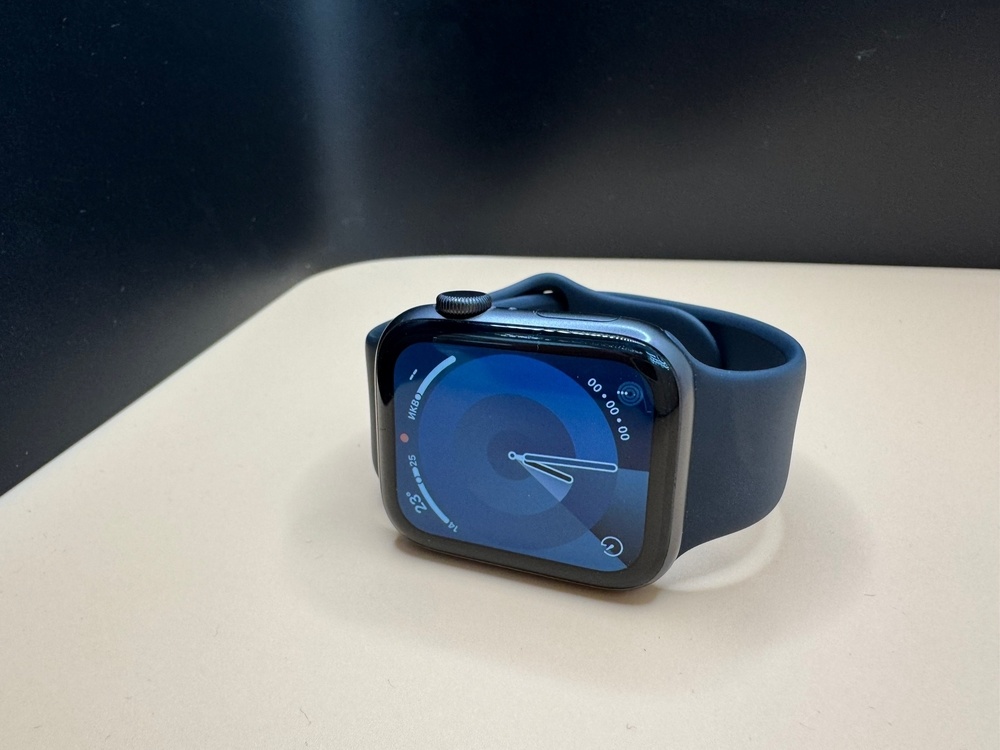 Смарт-часы Apple Watch SE 2020 44mm