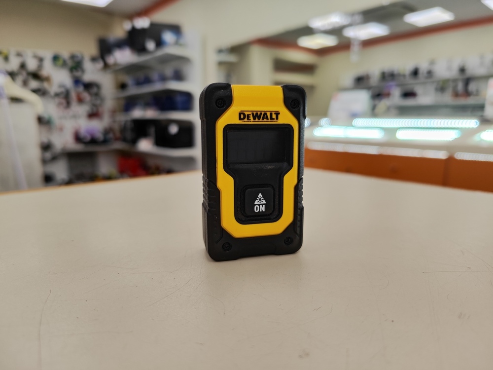 Дальномер DeWalt DW055Pl