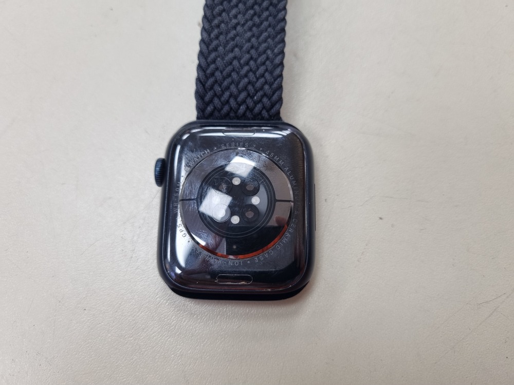 Смарт-часы Apple Watch Series 7 45mm