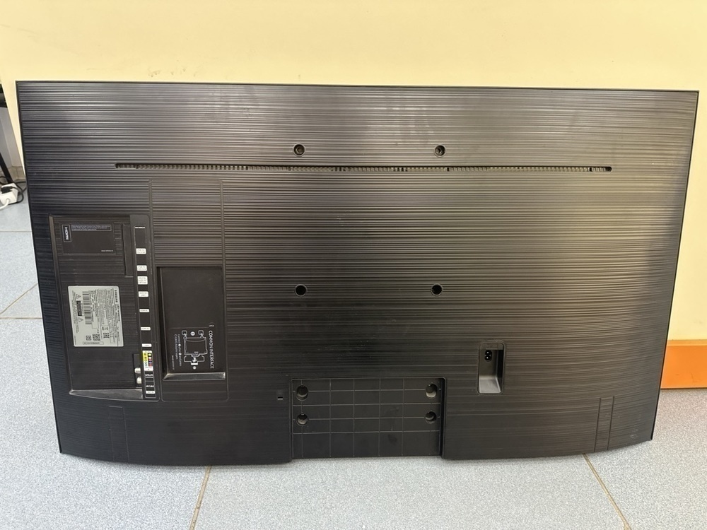 LED Телевизор Samsung UE43RU7470UXRU