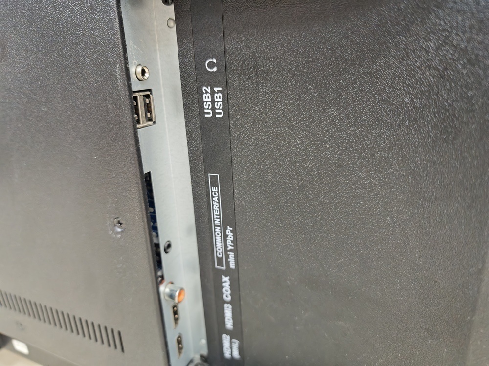 LED Телевизор Dexp F43D7000K