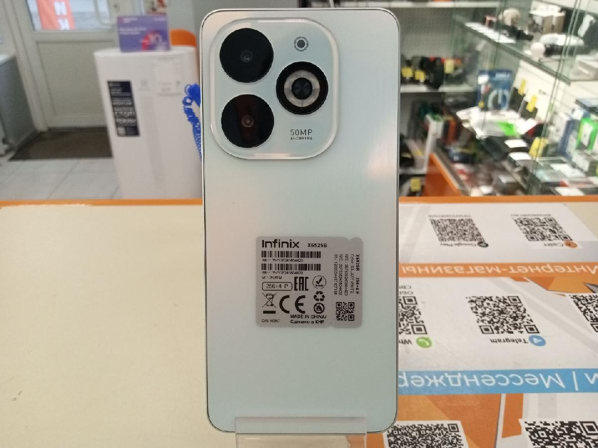 Смартфон Infinix Smart 8 Pro 4/256