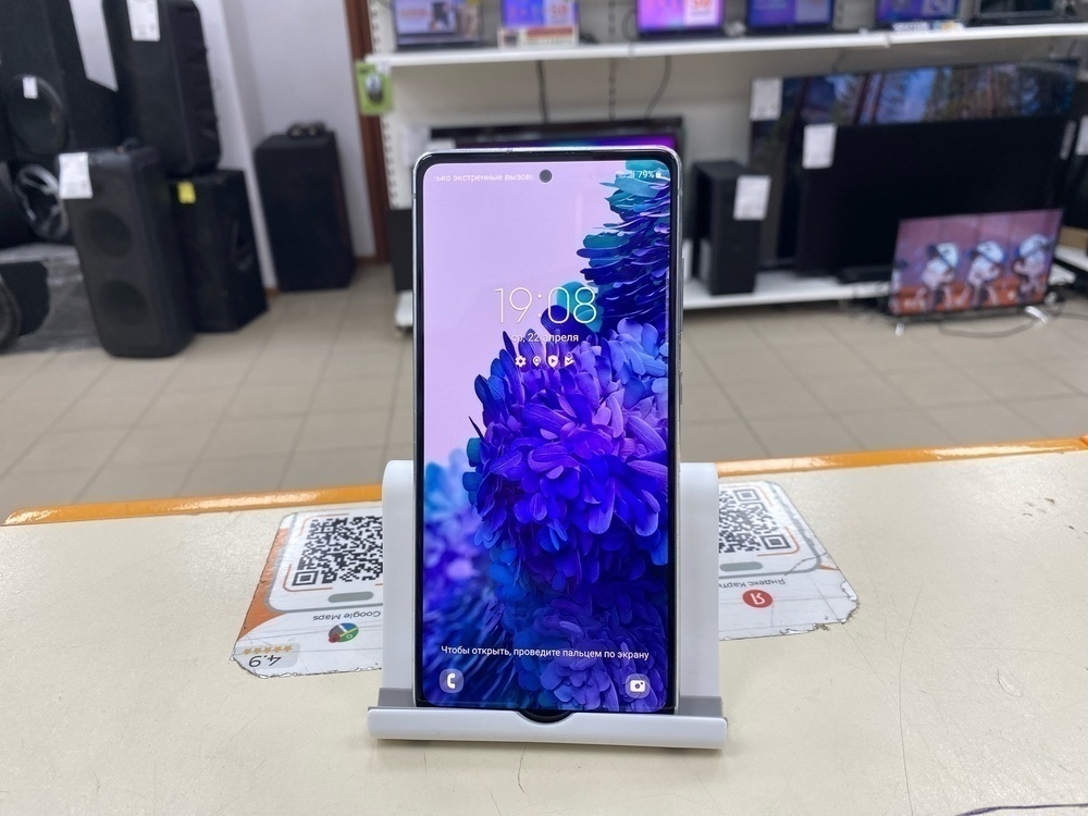 Смартфон Samsung Galaxy S20 FE 6/128