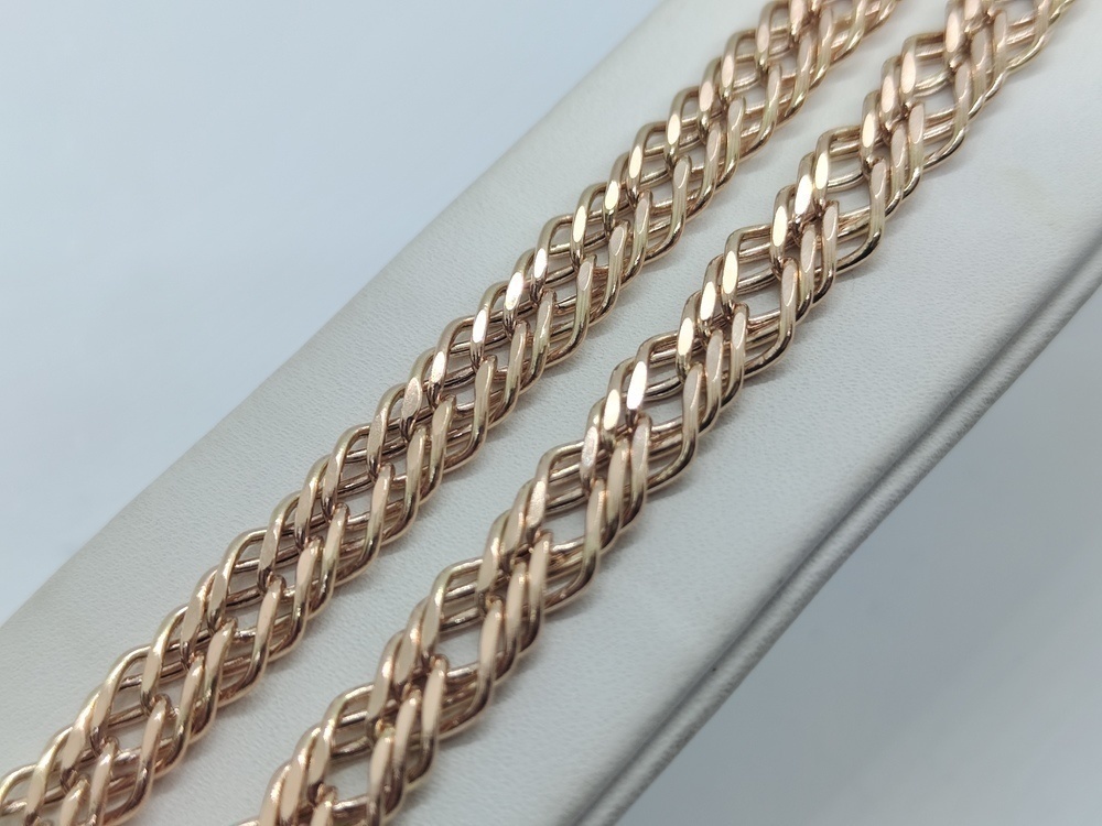 ЦПР3585 ЦЕПЬ ПУСТОТЕЛАЯ Ромб тройной (Au 585) ЦПР3585 ЦЕПЬ ПУСТОТЕЛАЯ Ромб тройной (Au 585)