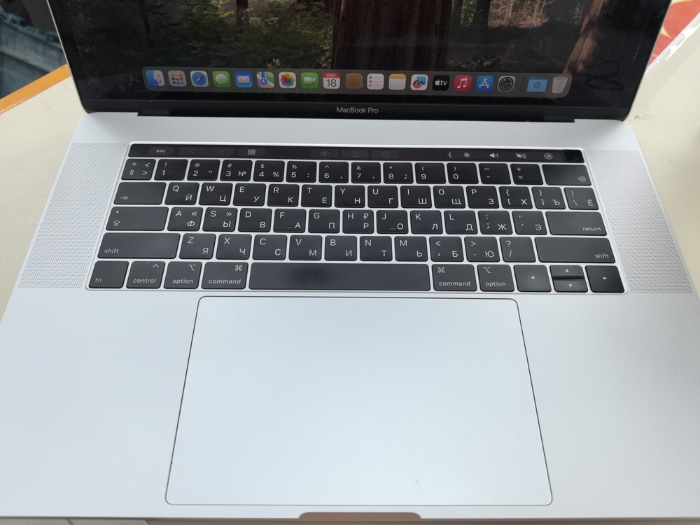 Ноутбук Apple MacBook Pro i7 (15 дюймов A1990)(2019)