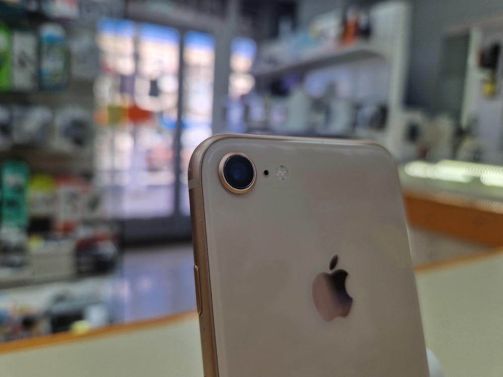 Смартфон Apple iPhone 8 64Gb