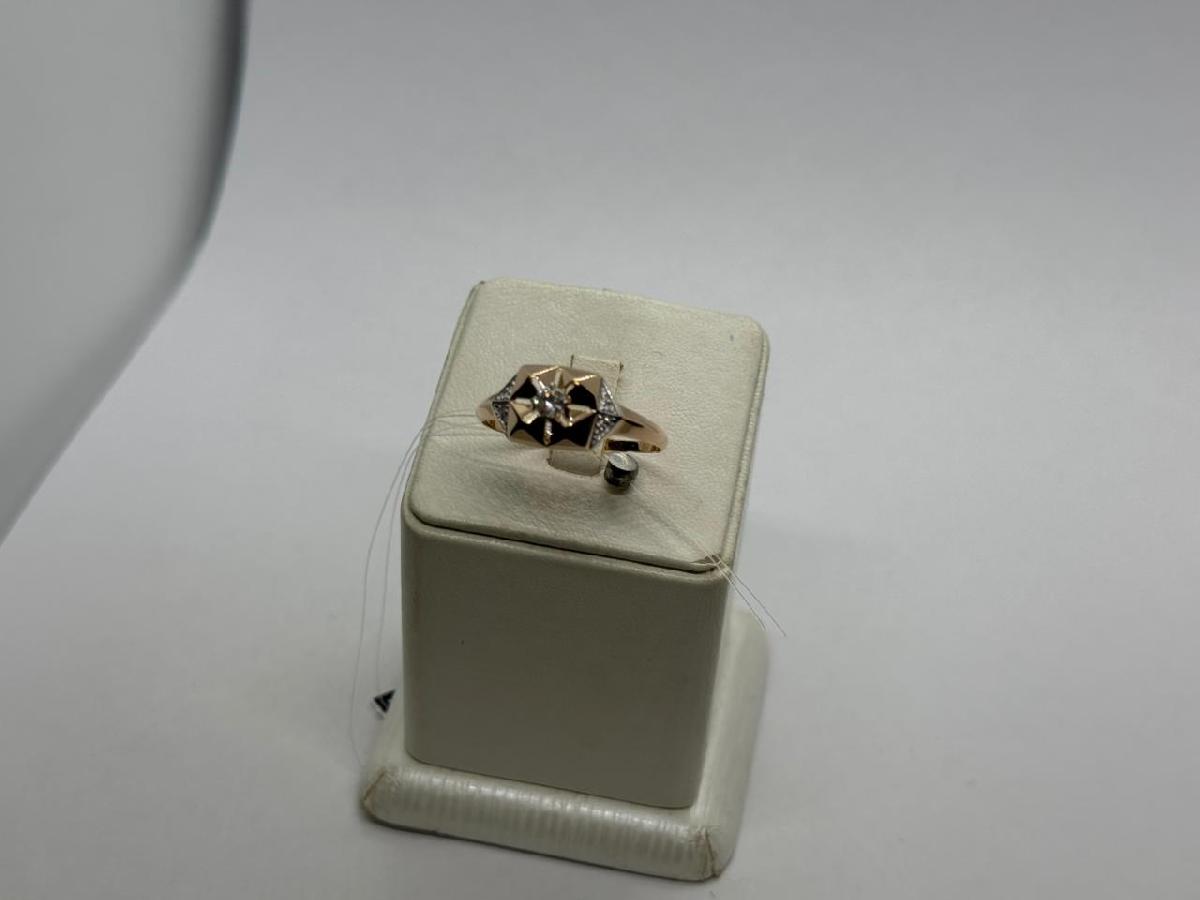 КОЛЬЦО С КАМНЯМИ (Au 585)