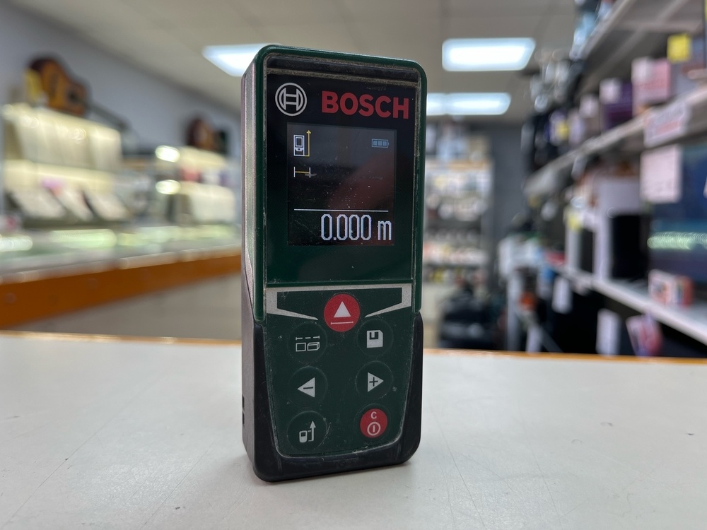 Дальномер Bosch Universal Distance 50