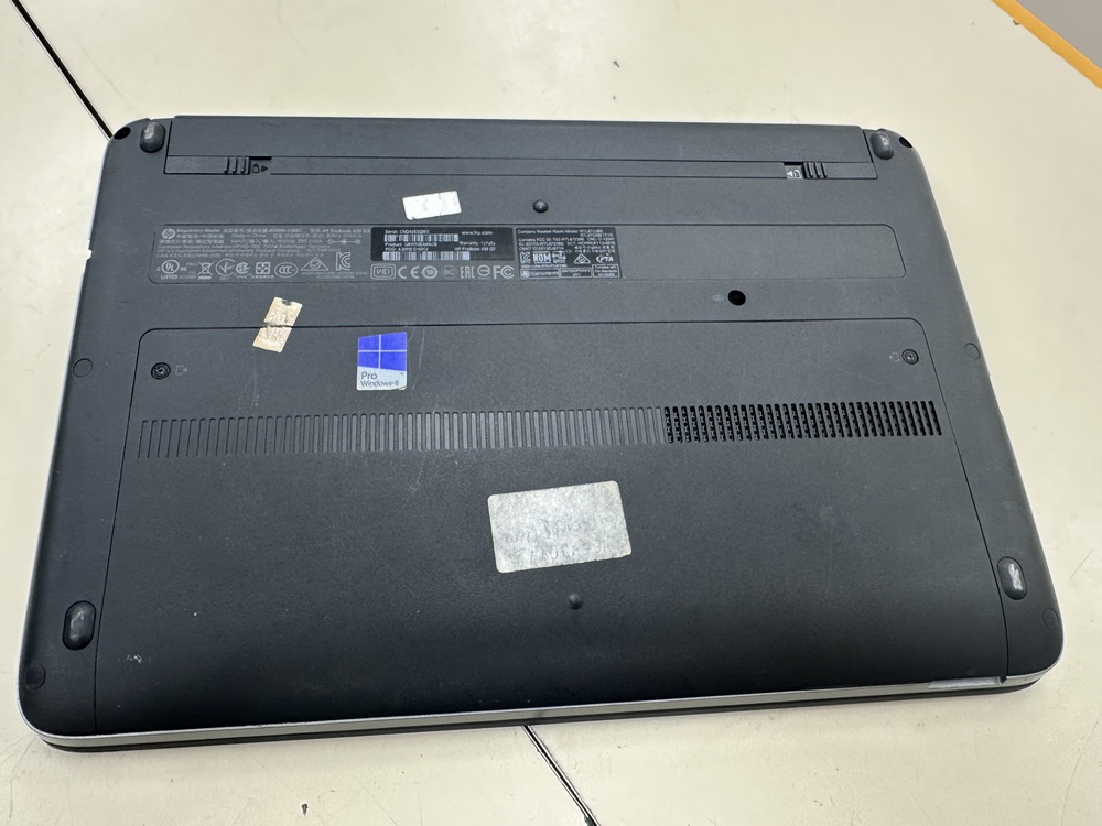 Ноутбук HP; Core i3-4030U, Intel UHD Graphics, 4 Гб, 240 Гб, Нет