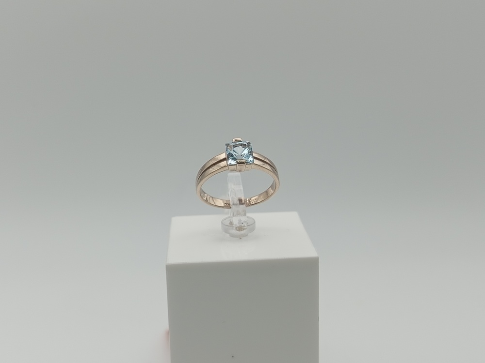 КОЛКМ585 КОЛЬЦО С КАМНЕМ (Au 585)