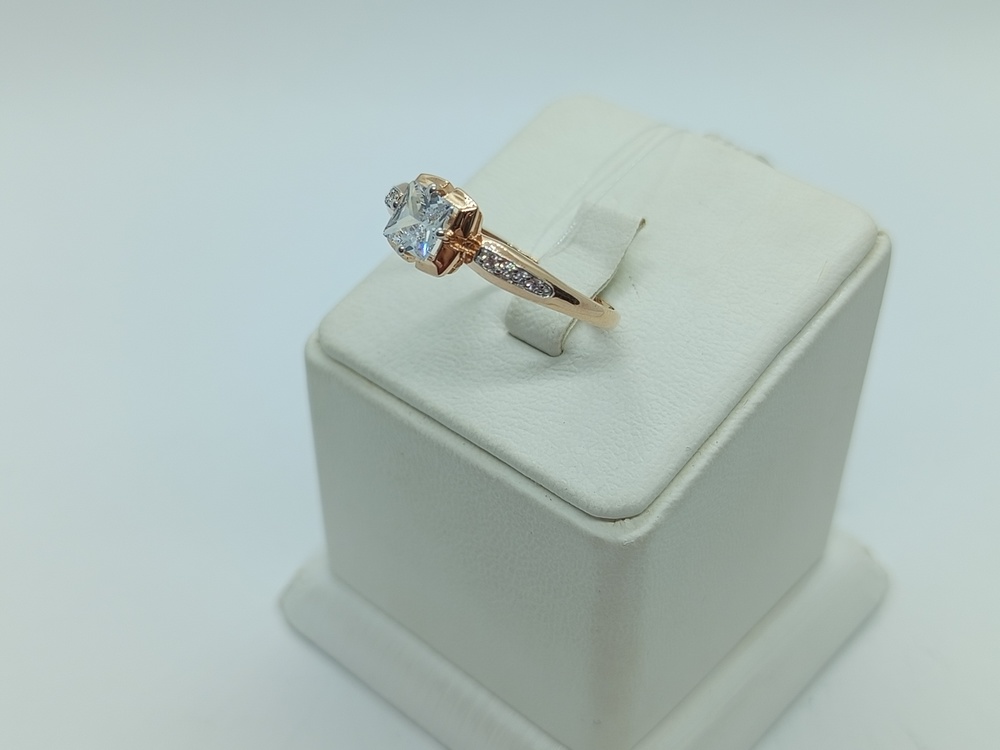 КОЛЬЦО С КАМНЯМИ (Au 585)