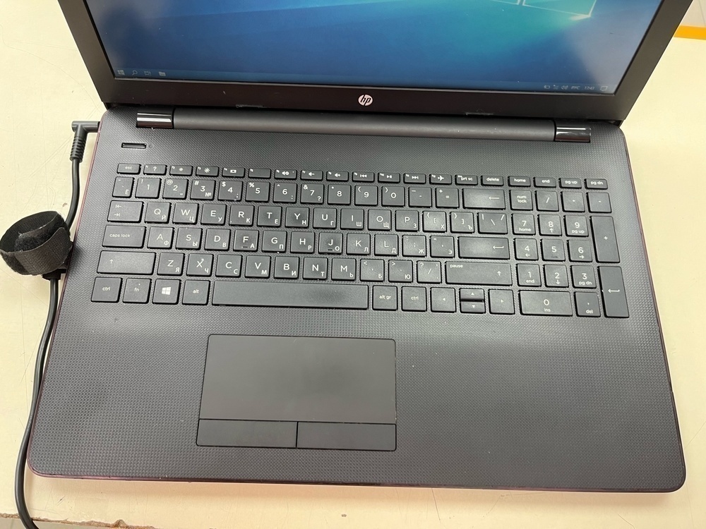Ноутбук HP 15bw551ur; A6-9220, Radeon R5 M330, 8 Гб, Нет, 500 Гб