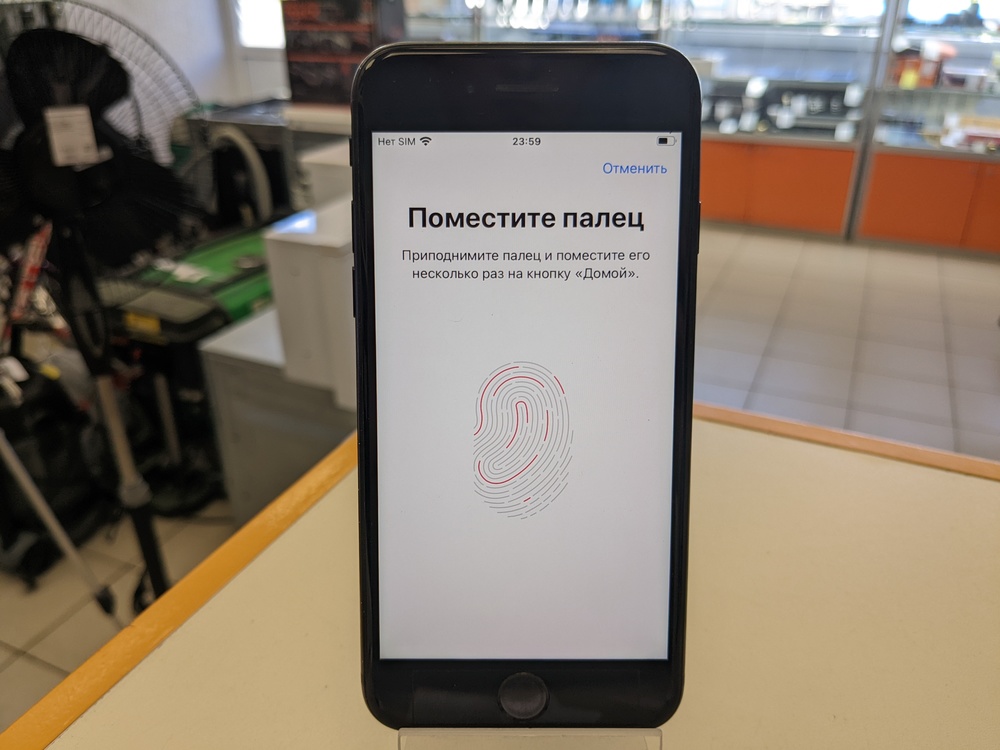 Смартфон Apple iPhone SE 2020 128Gb