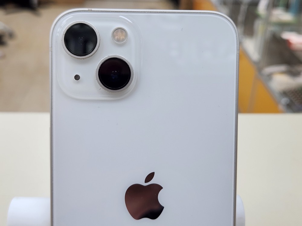 Смартфон Apple iPhone 13 128Gb