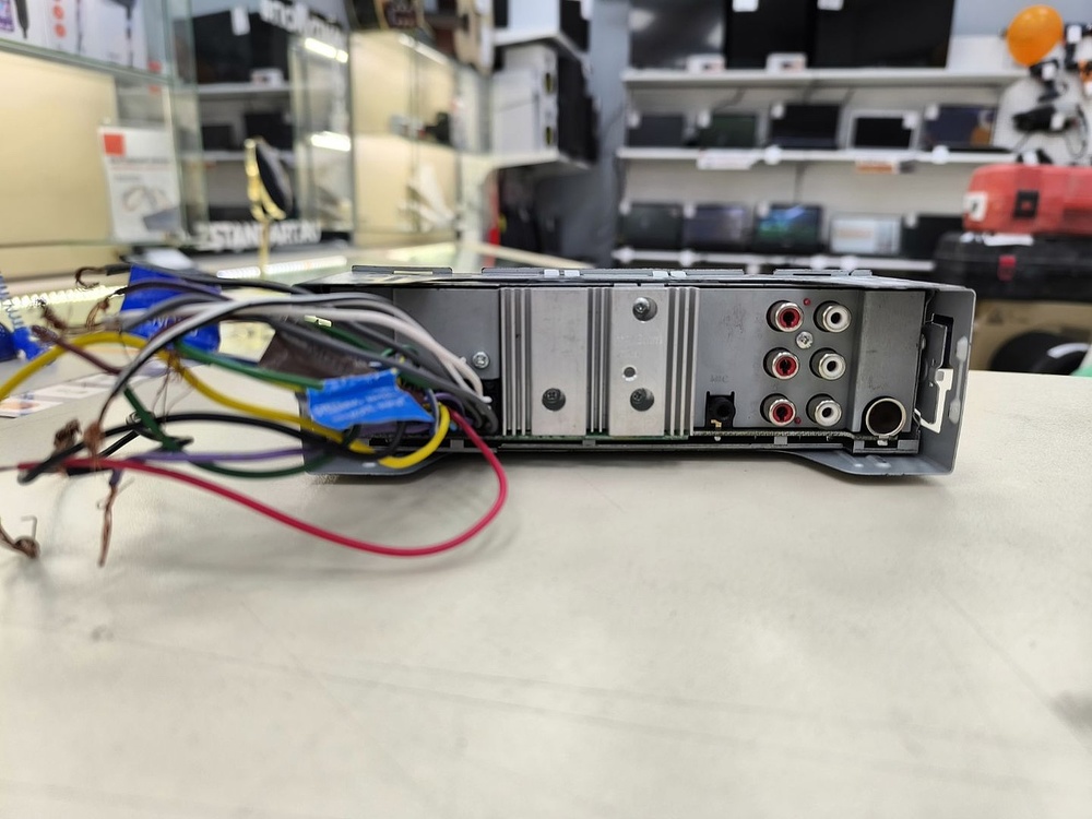 Автомагнитола Kenwood KMN-BT408