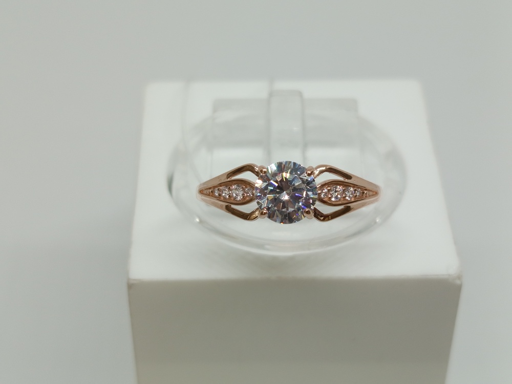 КОЛЬЦО С КАМНЯМИ (Au 585)